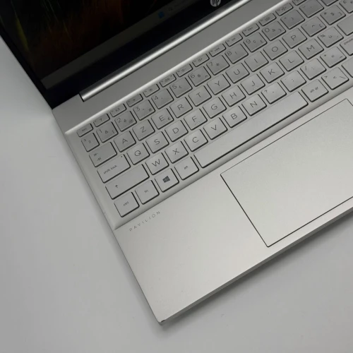 HP Pavilion 15 / i7-1165G7 / 16 Go DDR4 / 512 Go SSD / 15.6 FHD