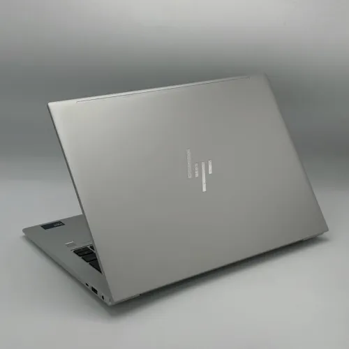 HP EliteBook 840 G11 / Intel Core Ultra 5 135U / 14 FHD+ / AZERTY lumineux