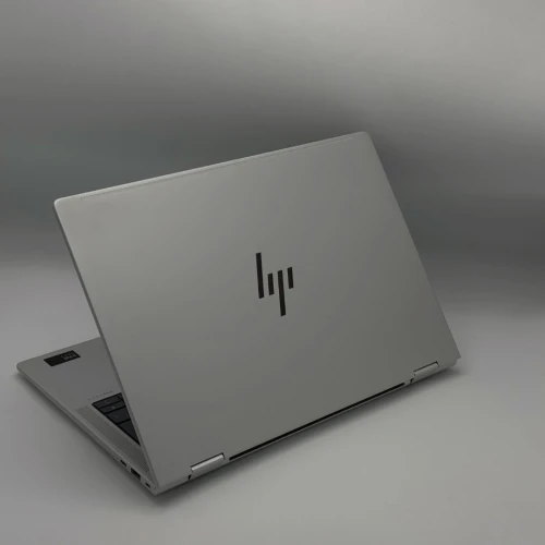 HP EliteBook 1040 G11 x360 OLED / Ultra 7 155H / 32 Go DDR5 / 1 To SSD / 120Hz