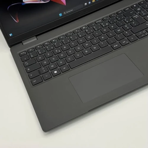 DELL LATITUDE 3540 / 13th I5-1335U / 8Go DDR4 / 256SSD / 15.6 FHD