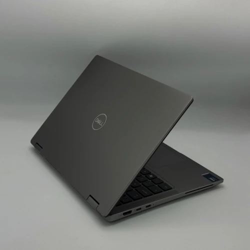 Dell Latitude 7350 x360 Convertible / Ultra 7 165U / 16 Go DDR5 / 512 Go SSD / 13.3 QHD+ Tactile