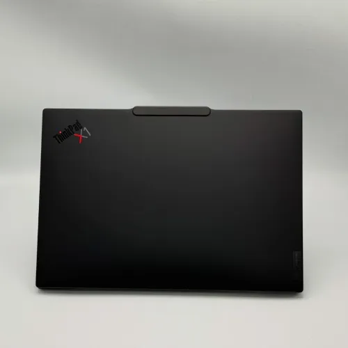 Lenovo ThinkPad X1 Carbon Gen 12 / Core Ultra 7 165U / 32 Go DDR5 / 1 To SSD