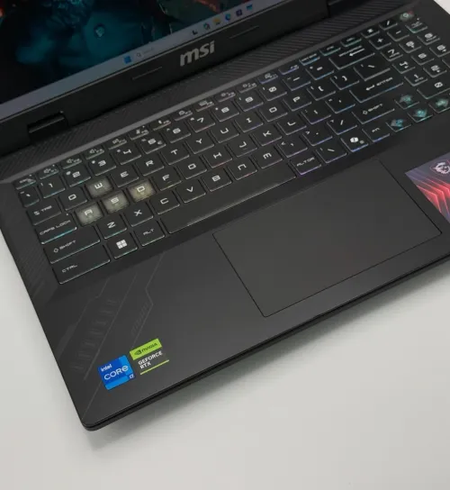 MSI CROSSHAIR 16 HX / i7-14700HX / RTX 4060 / QHD+ 240Hz