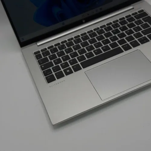 HP EliteBook 840 G9 / i5 1245U / 8Go DDR5 / 256Go SSD NVMe / 14 FHD+
