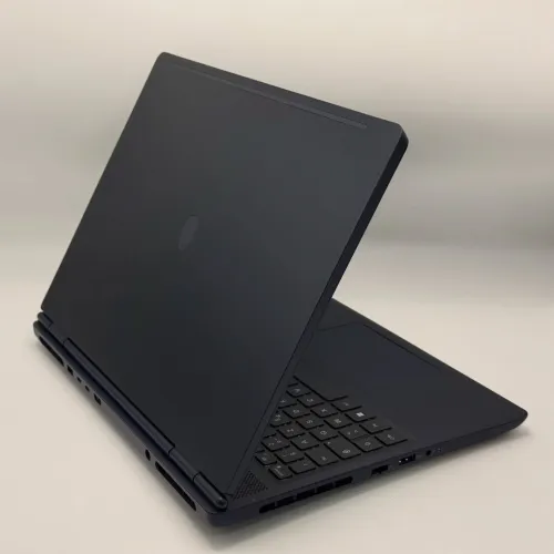 Dell Alienware 16 Aurora / Core 7 240H / 16 Go DDR5 / RTX 5060 / QHD+ 120Hz