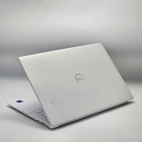 DELL XPS 9510 OLED 4K+ / 11th I7-11800H / 16GO DDR4 / 1TO SSD / NVIDIA RTX 3050Ti / 15.6" Tactile 