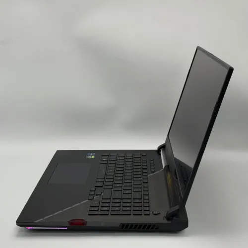 ASUS ROG Strix SCAR 17 / i9-12900H / RTX 3070 Ti / 360Hz