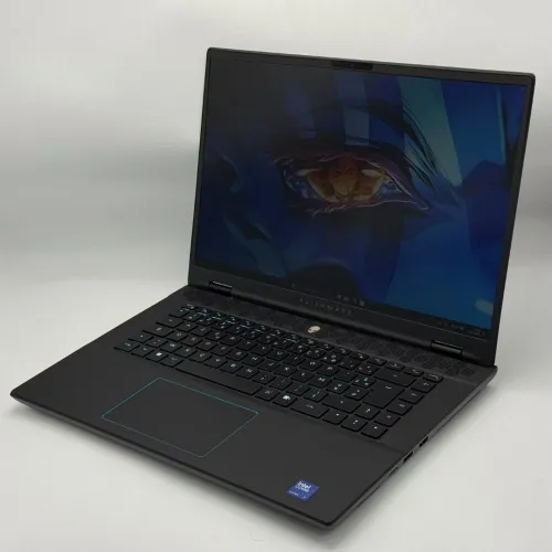 Dell Alienware M16 R2 / Ultra 7 155H / 32 Go / RTX 4070 / QHD+ 240Hz