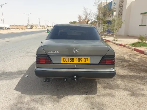Mercedes Classe E 1989 300D