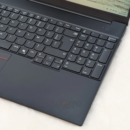 Lenovo ThinkPad E16 Gen 3 intel Core 5 210H 16GB-512GB
