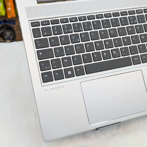 HP ELITEBOOK 650 G10 i 7-1365U 16GB-512GB