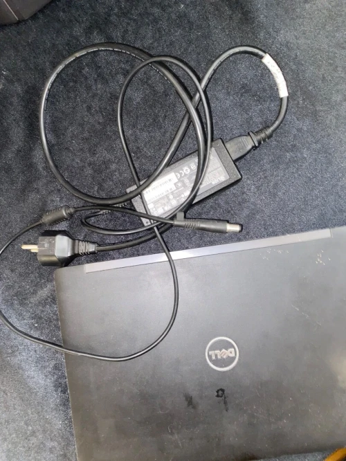 PC PORTABLE DELL LATITUDE