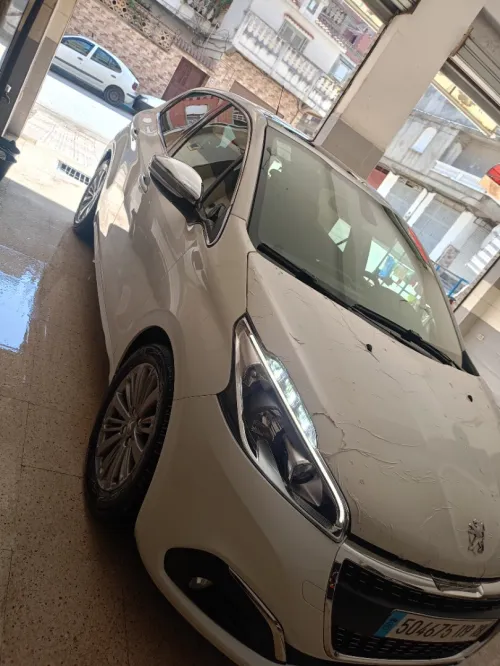 Peugeot 208 2019 Allure Facelift