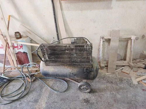 Machine de menuiseries bois  عتاد نجارة الخشب
