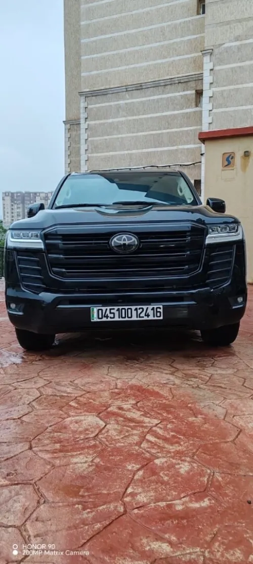 Toyota Land Cruiser  2024 