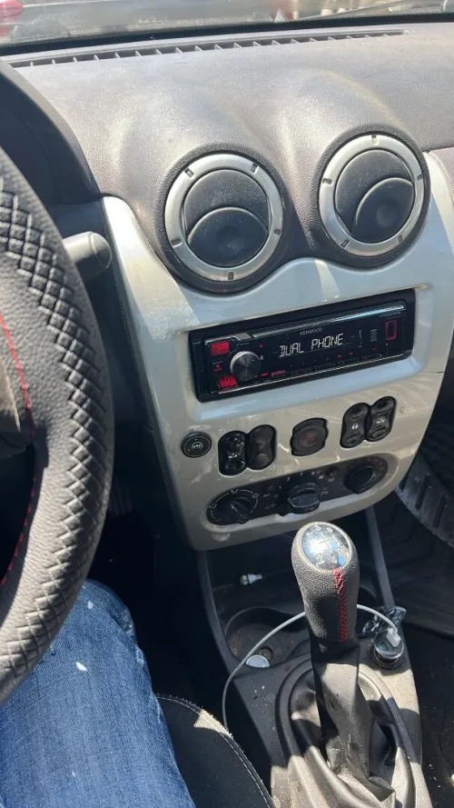 Dacia Logan 2012 Latot