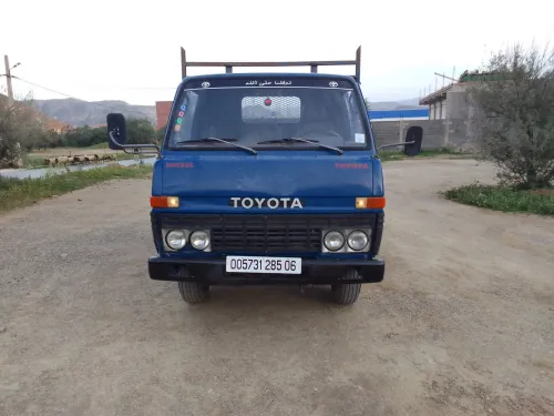 Toyota Toyota b30 