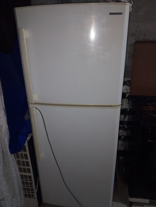 Avandre un réfrigérateur Samsung D frost bon etat
