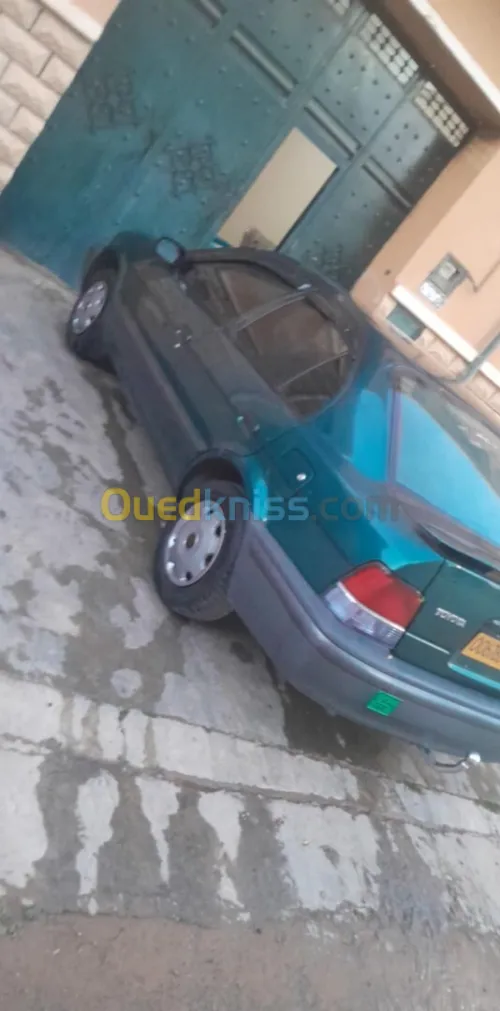 Toyota Terre salle 1999 