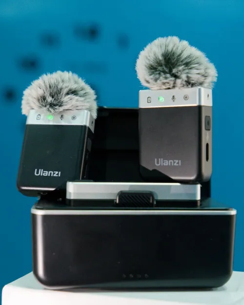 Ulanzi Umic AM18 Wireless Microphone ميكروفون لاسلكي للكاميرات والهواتف