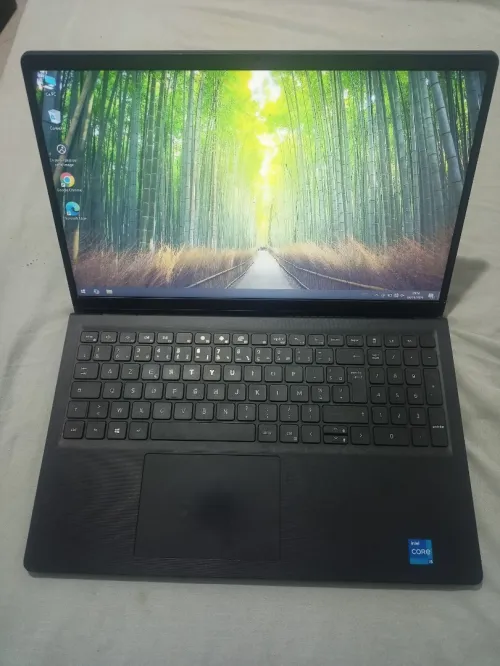 Laptop Dell Vostro 3510 i5 11em generation
