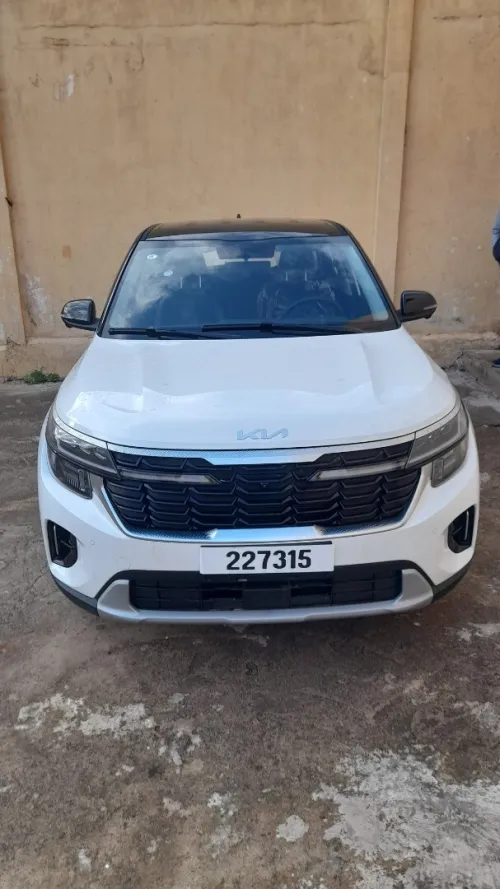 Kia Seltos 2026 Premium Edition Black top