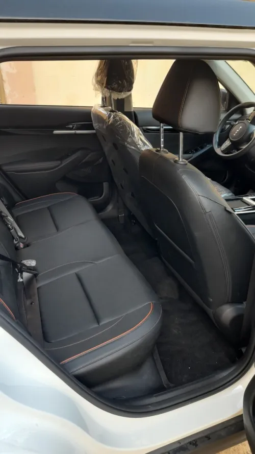 Kia Seltos 2026 Premium Edition Black top
