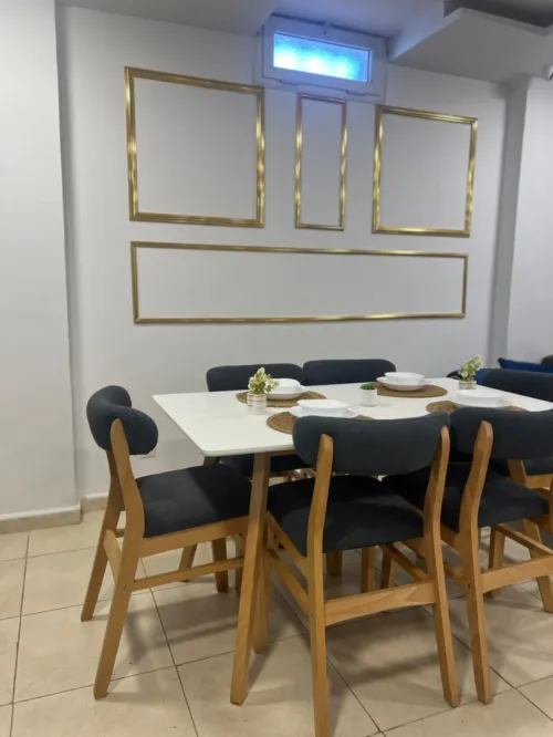 Table de cuisine avec 6 Chaises