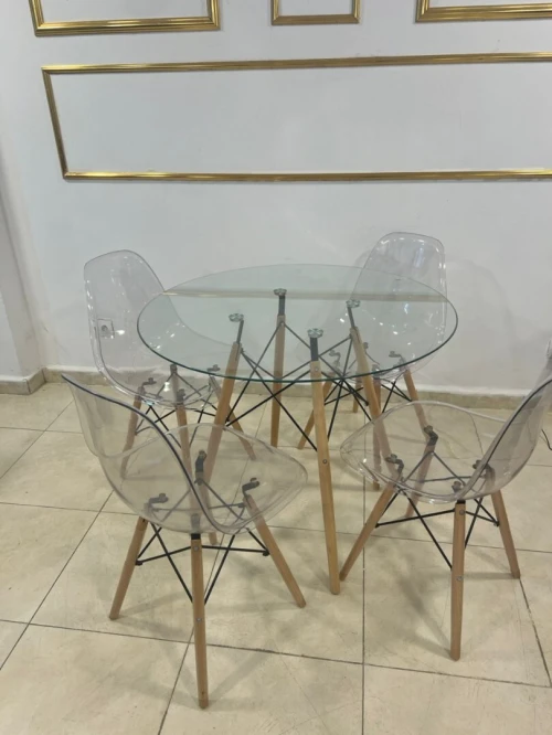 TABLE DE CUISINE EN VERRE IMPORTATION 04 CHAISES 