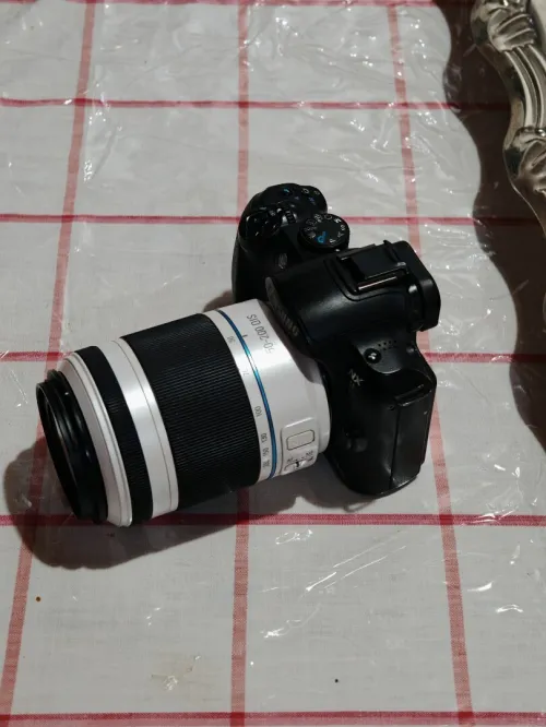 Nx11 Samsung avec 50-200 ois iii