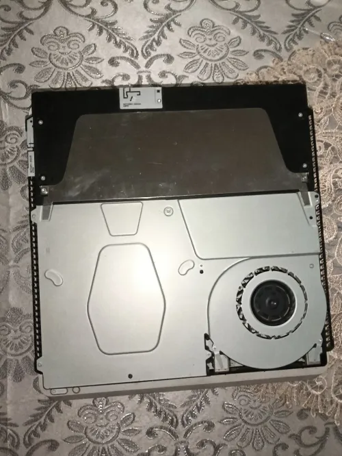 Ps4 slim édition blanche en ligne version 13.52