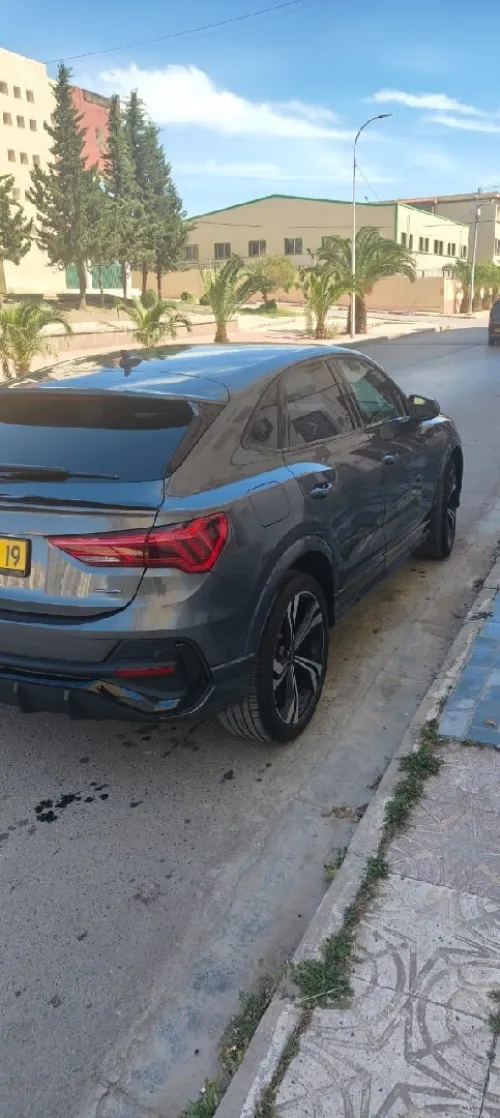 Audi Q3 2022 S Line compétition