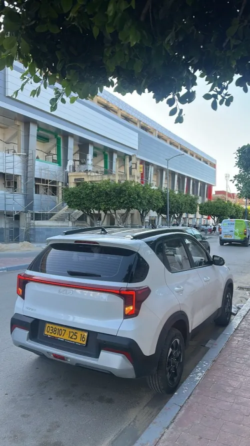 Kia Sonet  2025 Luxury