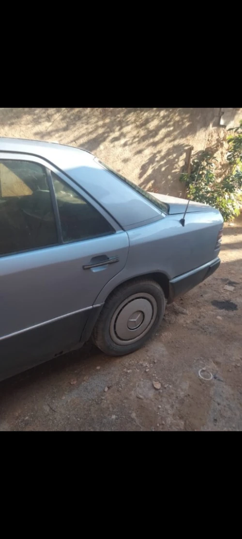 Mercedes 250D 1986 