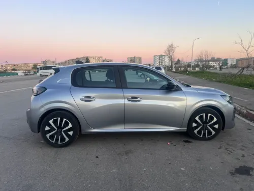 Peugeot 208 2024 Active Pack