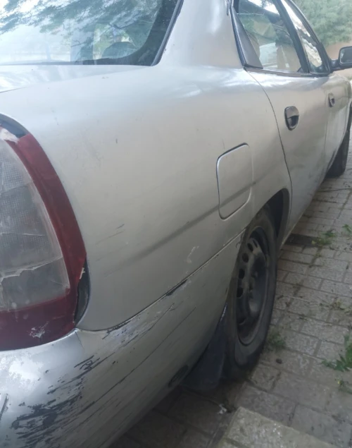 Daewoo Nubira 1998 