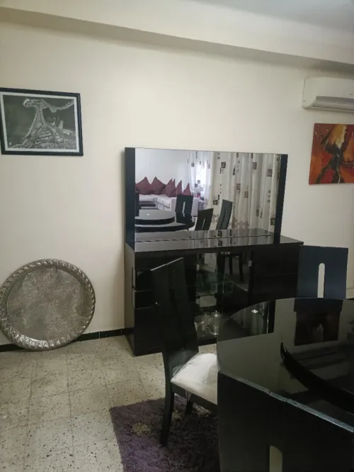 Table + bahut