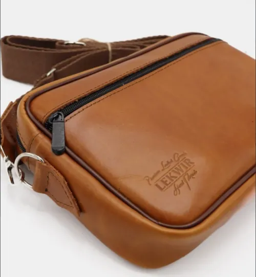 Sac bandoulière tendance en cuir naturel