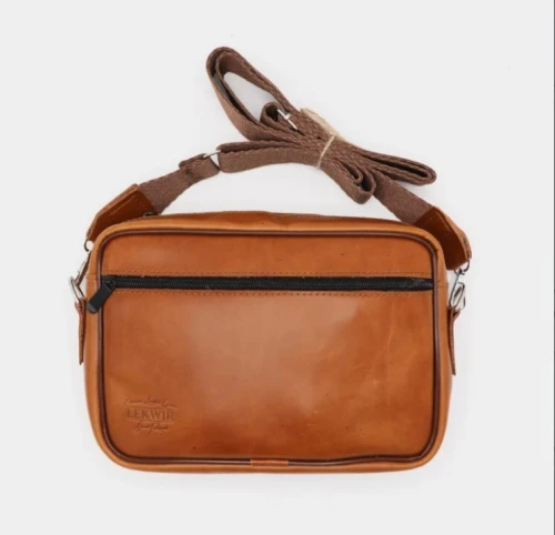 Sac bandoulière tendance en cuir naturel