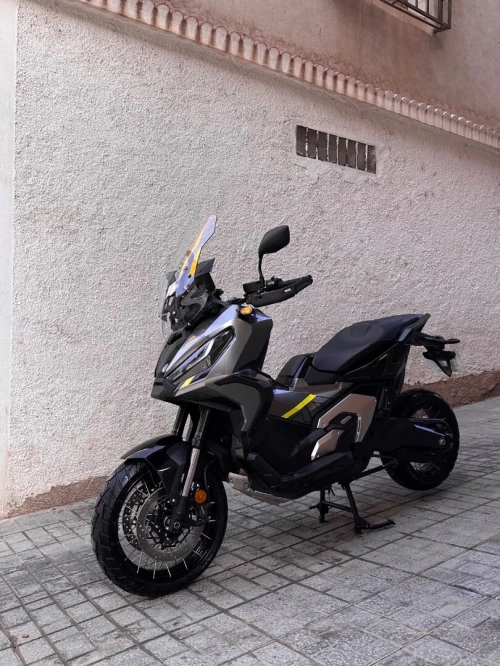 Honda X adv 2025
