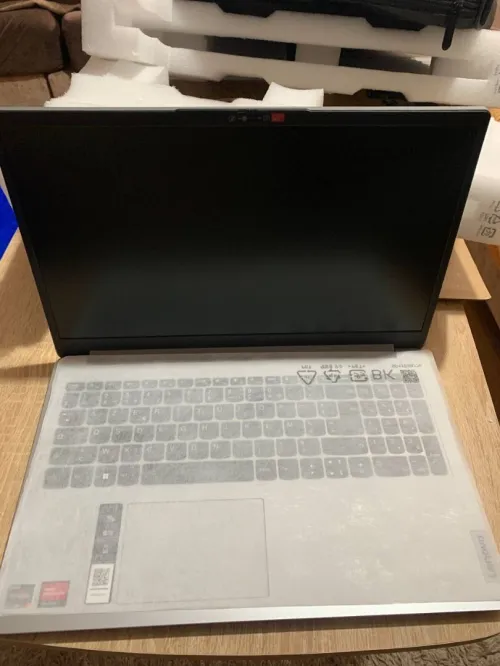 Laptop lenevo Ideapad 1 15AMN7 -ryzen3-8 Go ram--256 Go Ssd