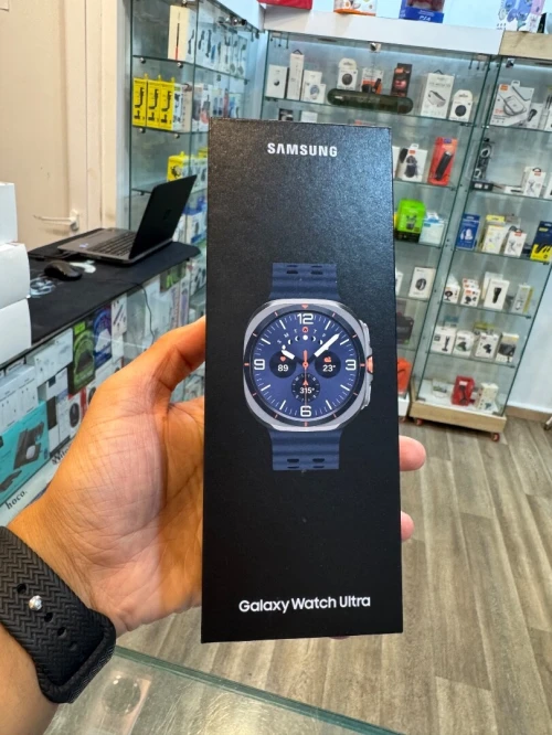 Samsung galaxy watch  ultra  (2) 2025 bleu 
