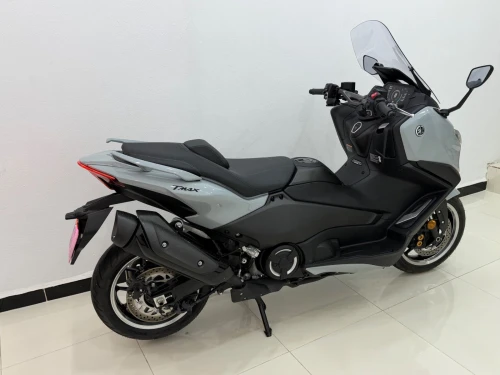 Yamaha Tmax tech max 2026