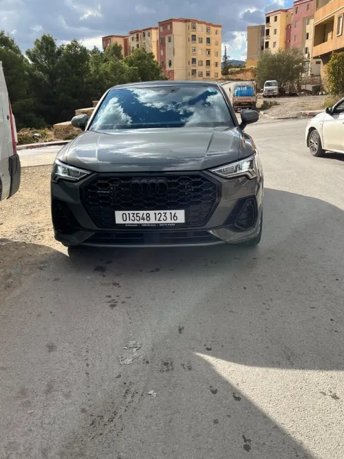 Audi Q3 2023 S lin