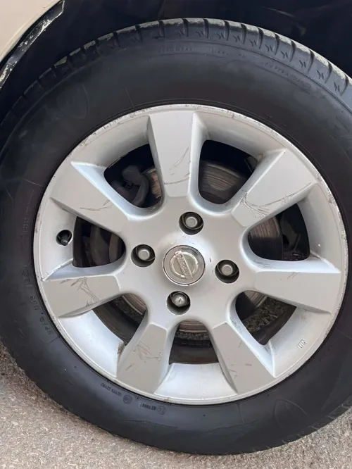 Nissan Tiida 5 portes 2010 