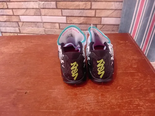 Jordan zion 3 boys size 8 .eur 41