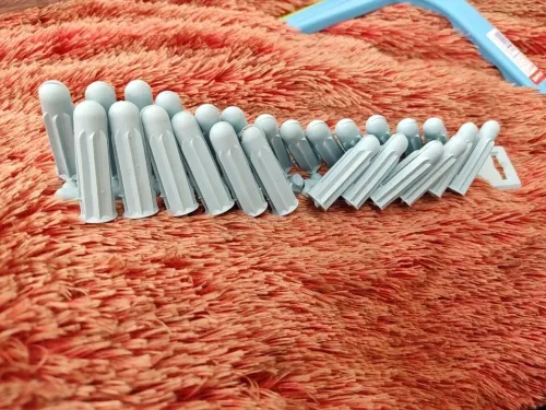 Chevilles en plastique diamètre 08 et 10 de bon qualité (gros et détail
