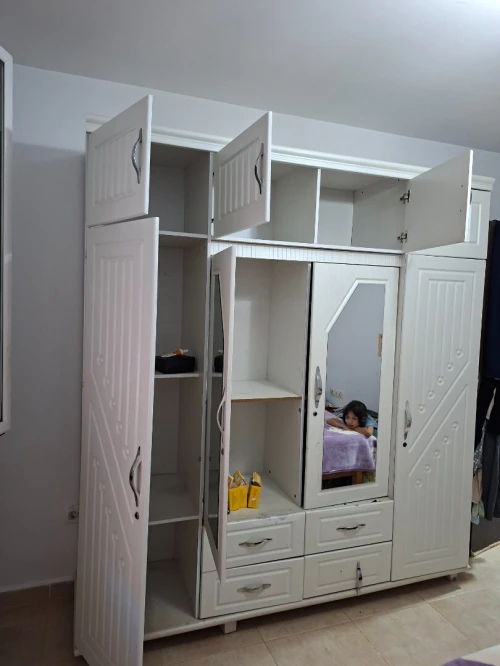 Armoire blanche
