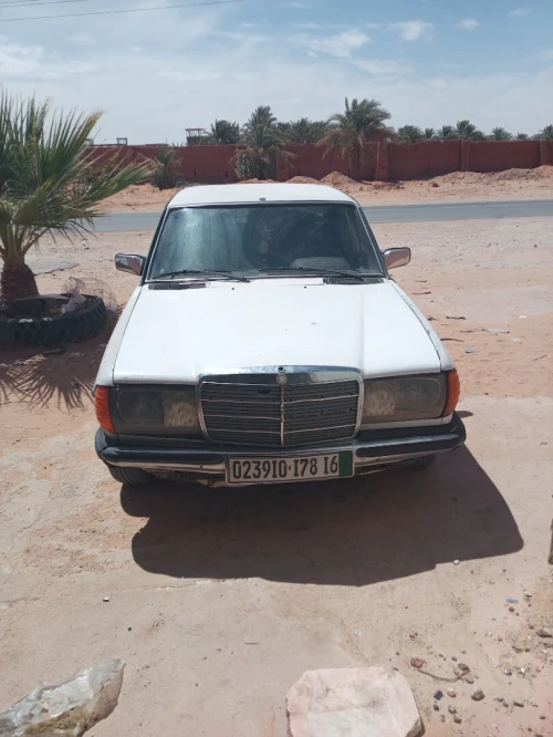 Mercedes 230 1978 230