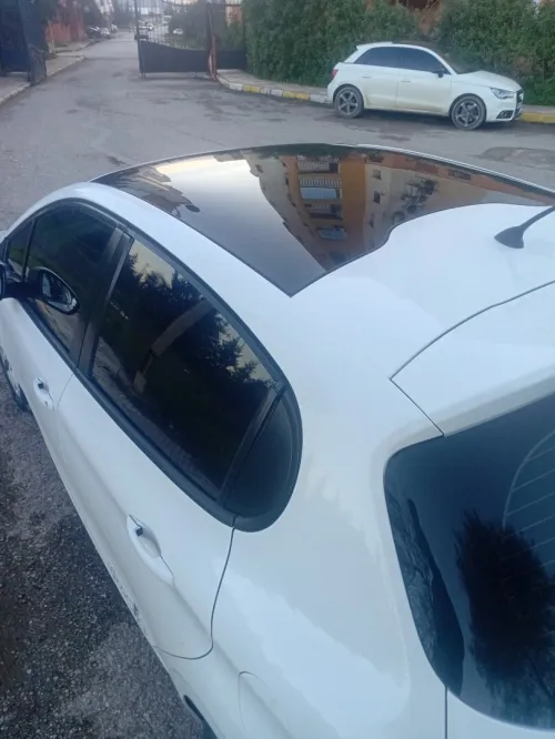 Peugeot 208 2015 Allure